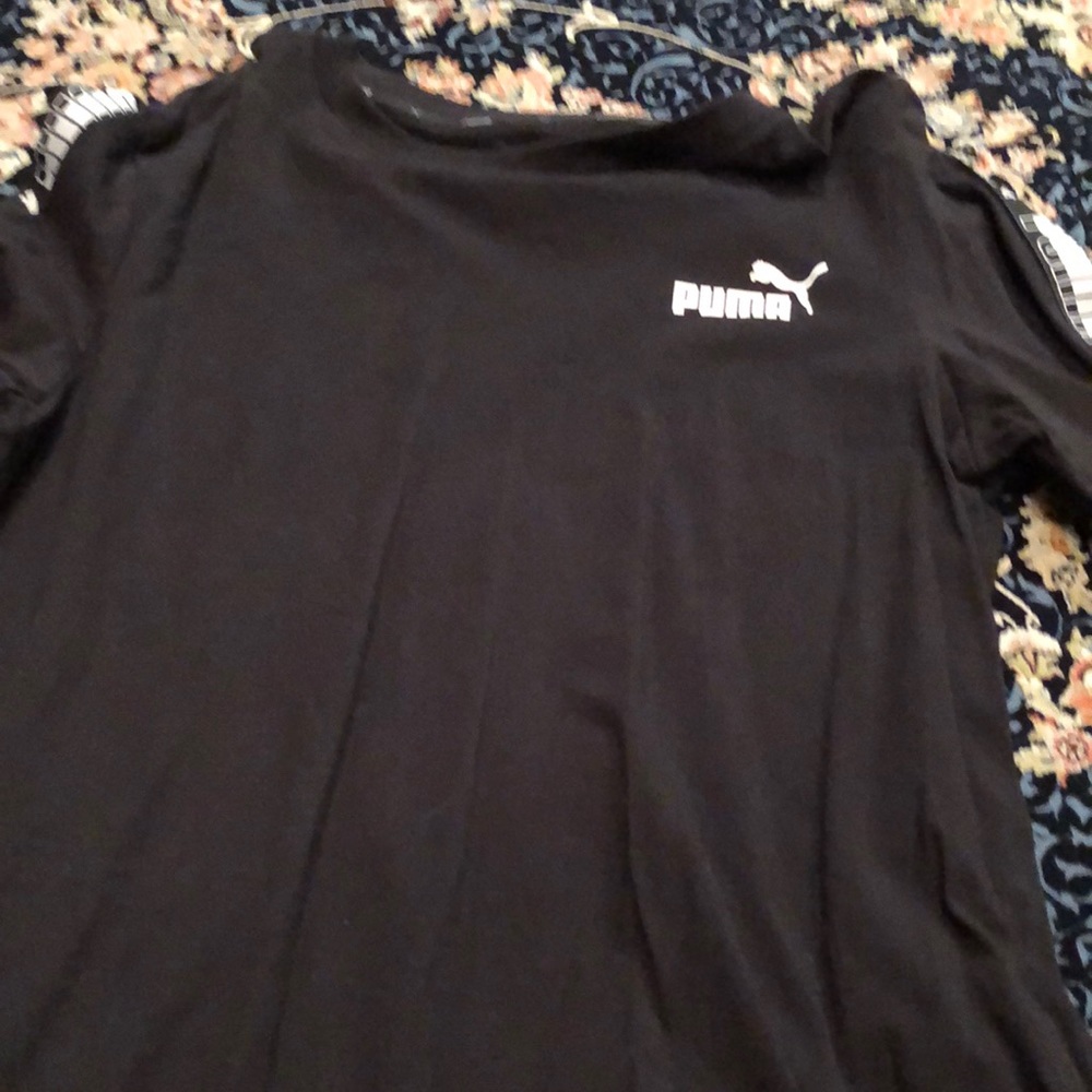 Puma top